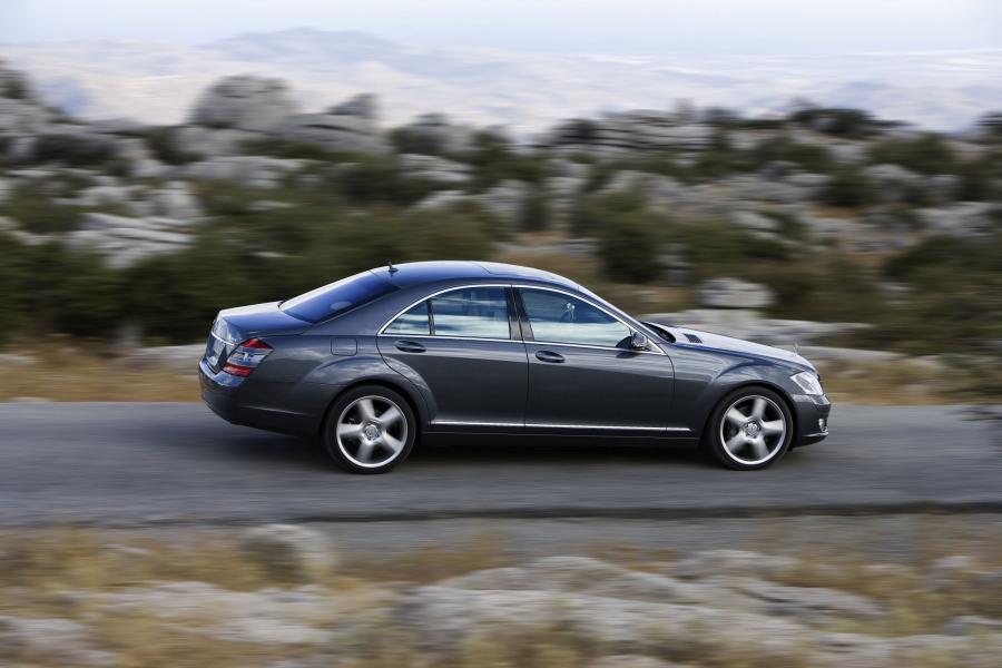  Mercedes-Benz S-Class 2007 года  (фото 21 из 414)